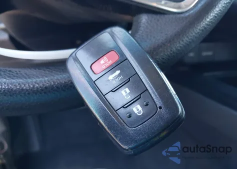 2020 Toyota Camry Le Hybrid z USA, uszkodzony, nr VIN 4T1L31AK9LU527232